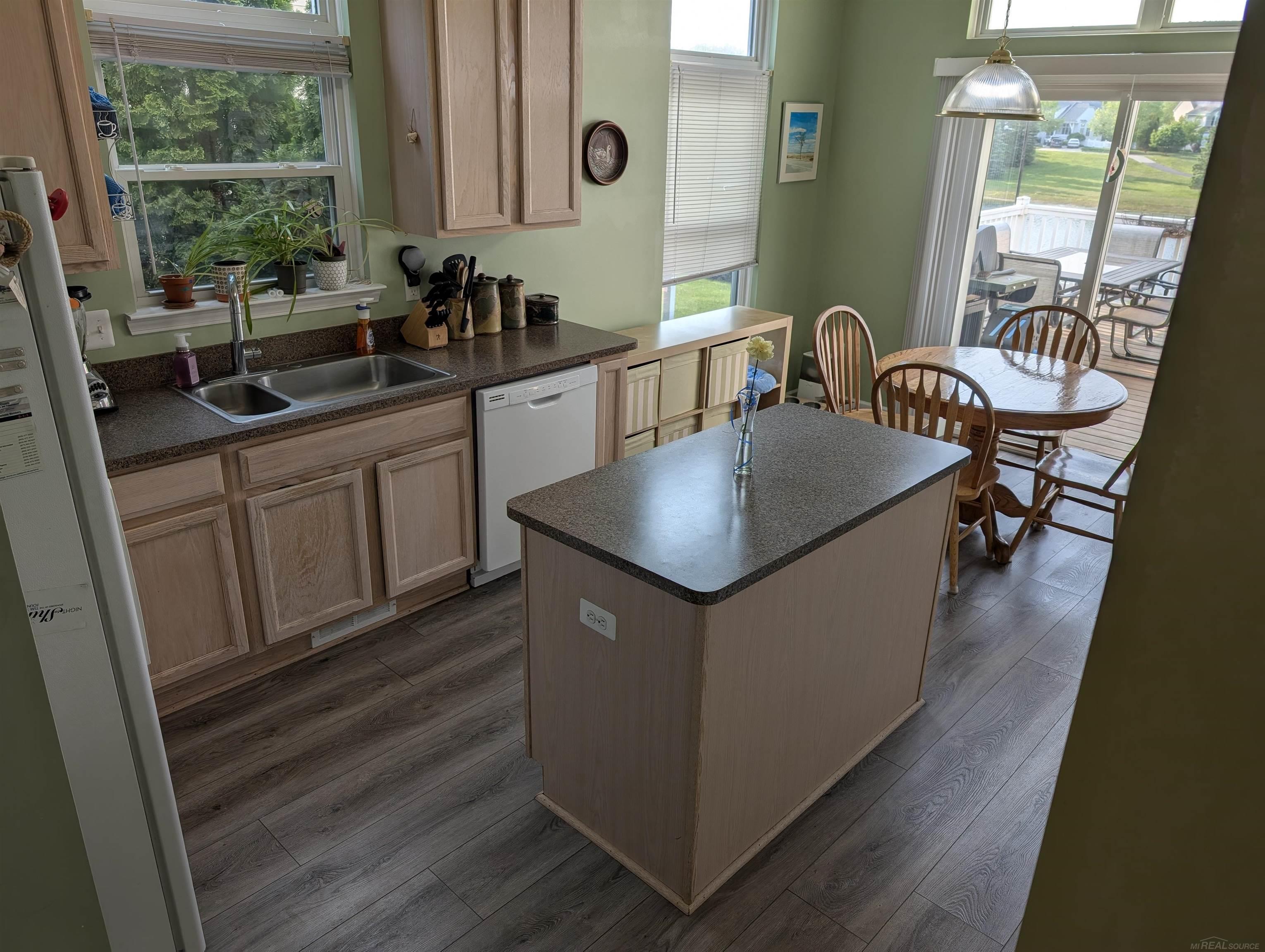 1172 Fountain View Lane