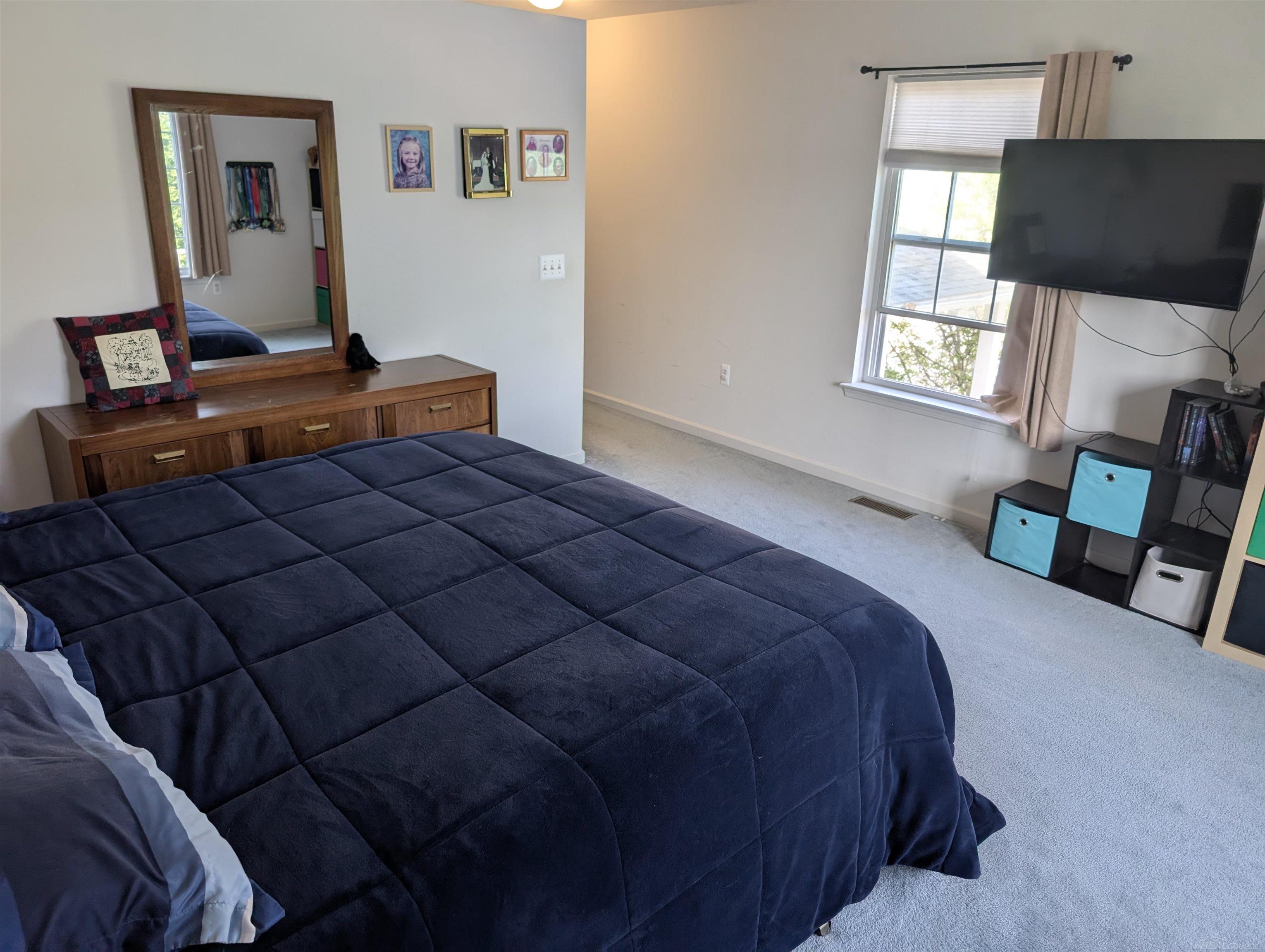 1172 Fountain View Lane