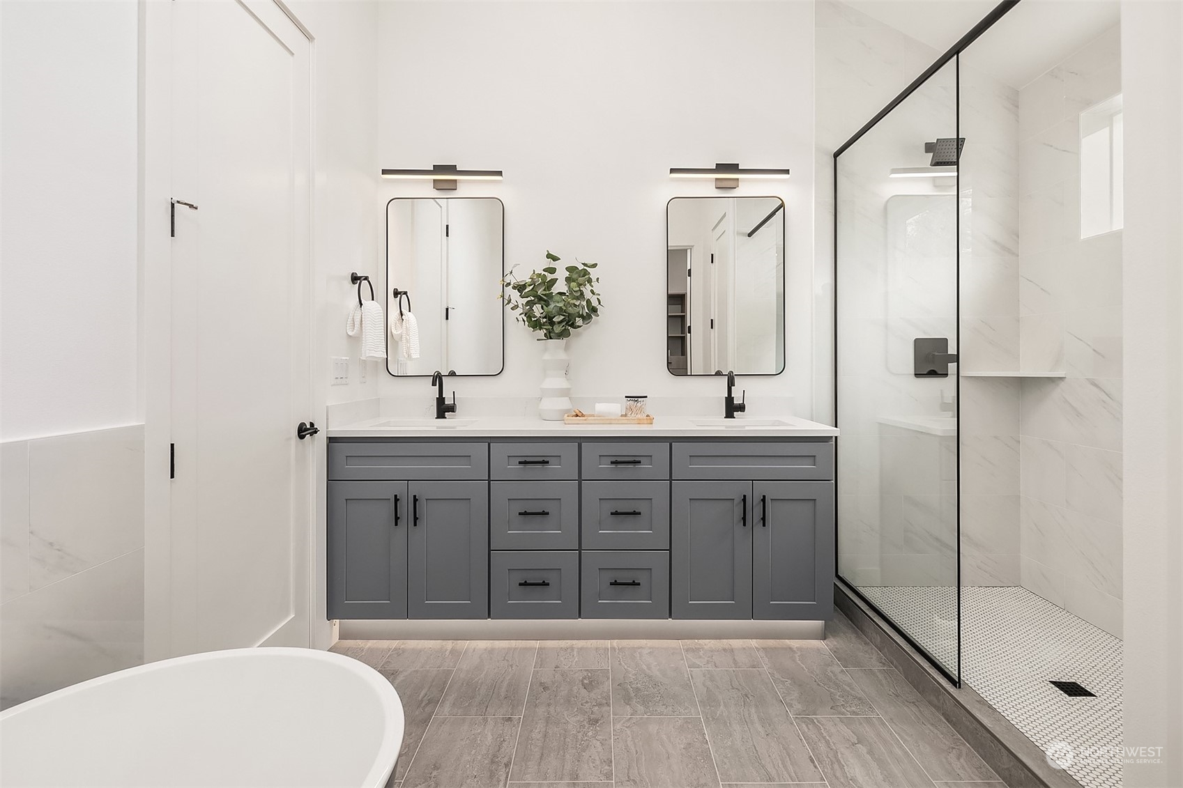12708 82nd Avenue NE Unit: 4
