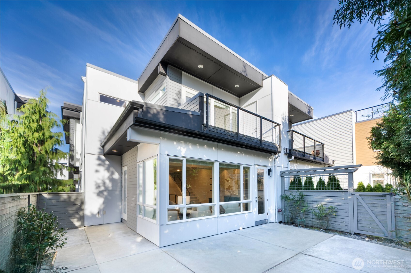 215 4th Court S Unit: 8