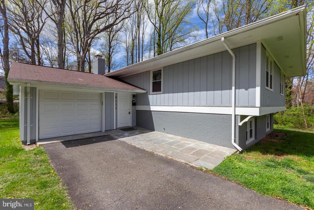 4106 LAMARRE DRIVE