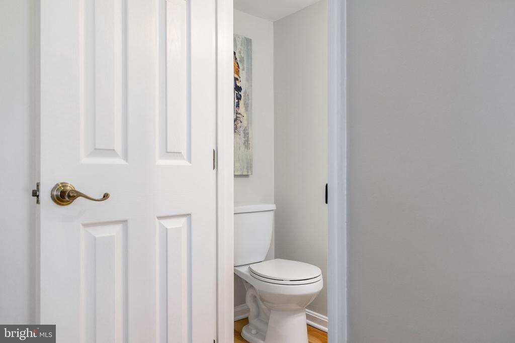 2389 SOUTHGATE SQUARE