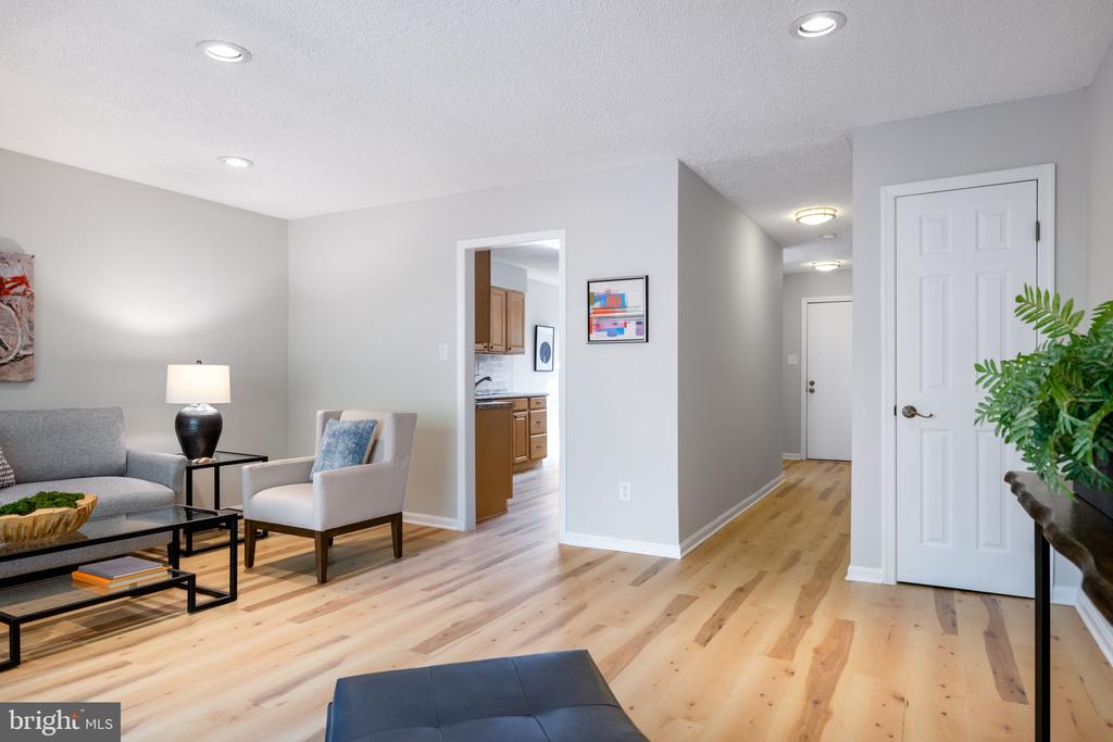 2389 SOUTHGATE SQUARE