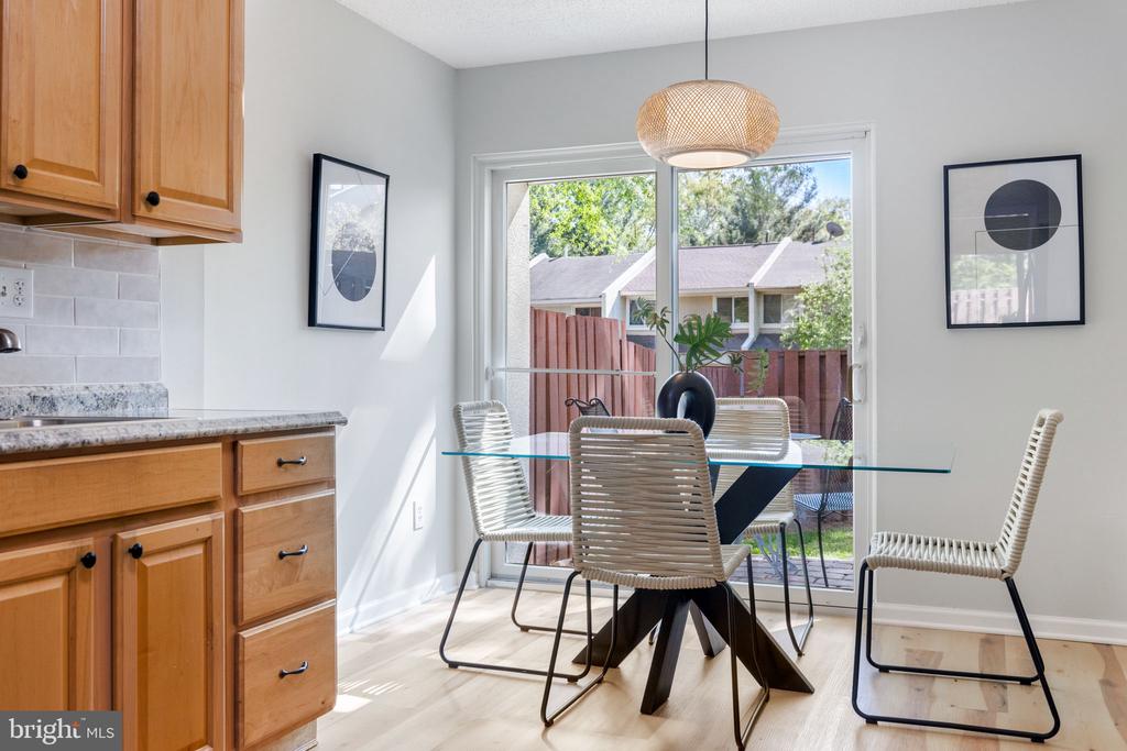 2389 SOUTHGATE SQUARE