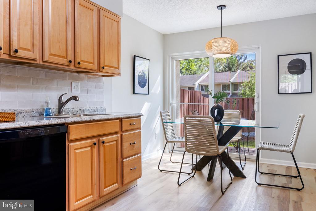 2389 SOUTHGATE SQUARE