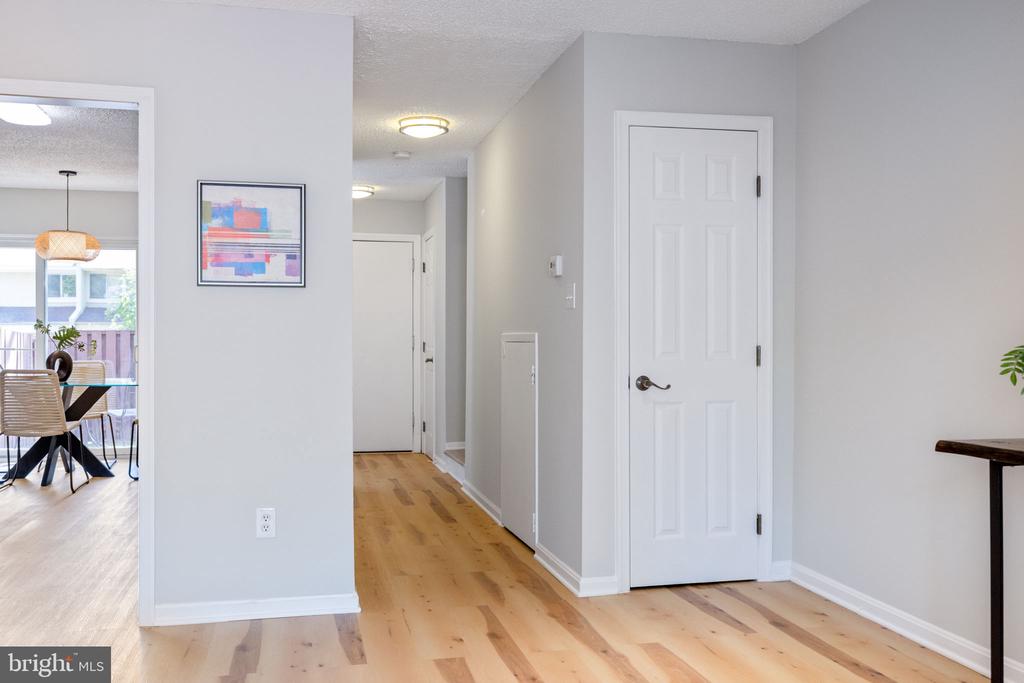 2389 SOUTHGATE SQUARE