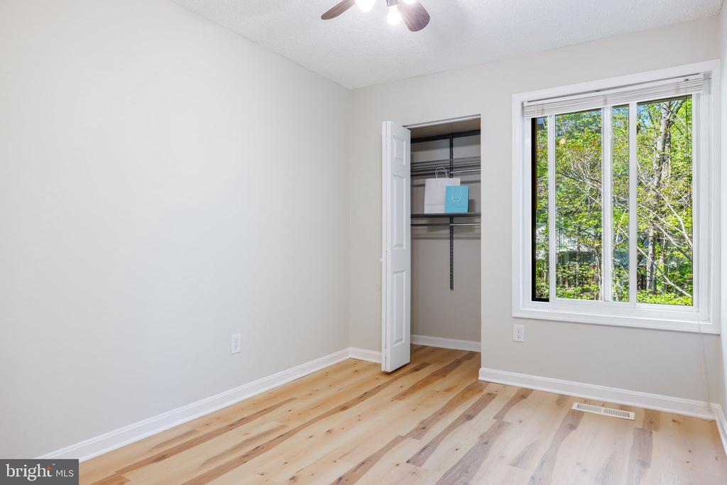 2389 SOUTHGATE SQUARE