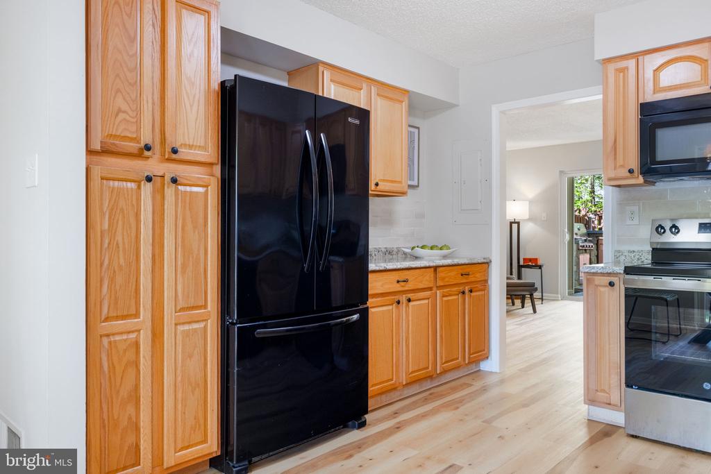 2389 SOUTHGATE SQUARE