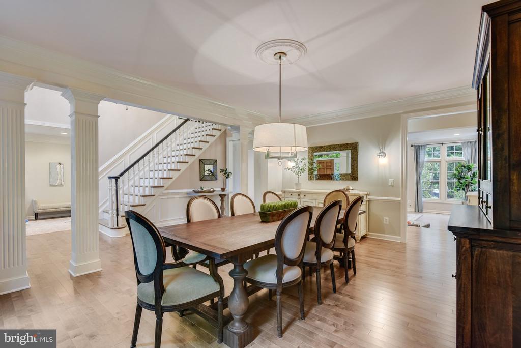 7513 DETWILLER DRIVE