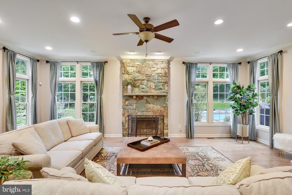 7513 DETWILLER DRIVE