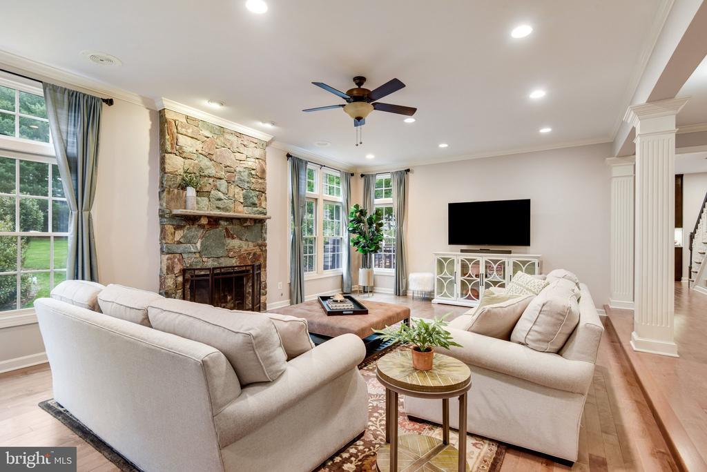 7513 DETWILLER DRIVE