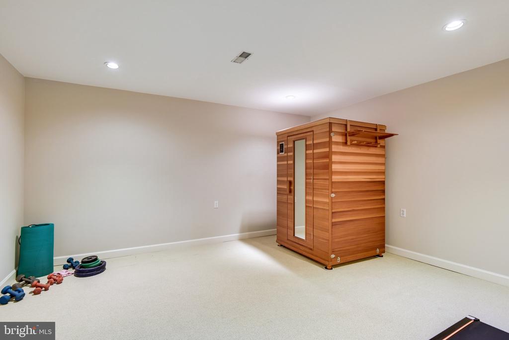 7513 DETWILLER DRIVE