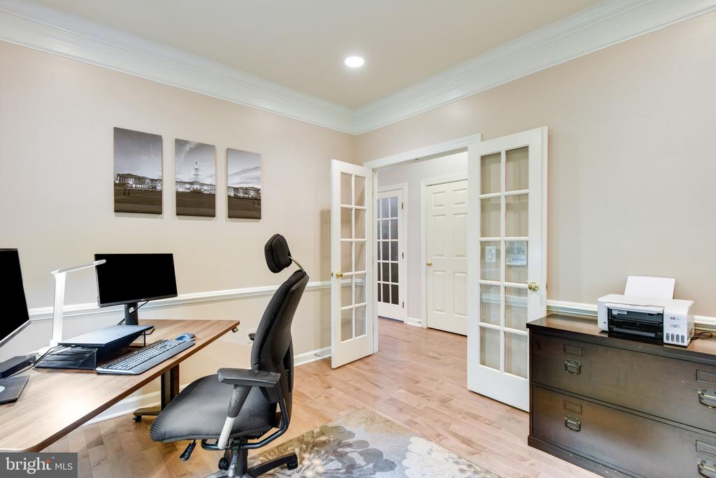 7513 DETWILLER DRIVE