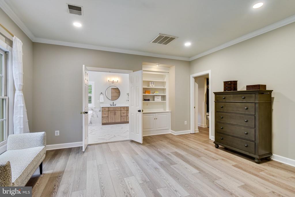 7513 DETWILLER DRIVE