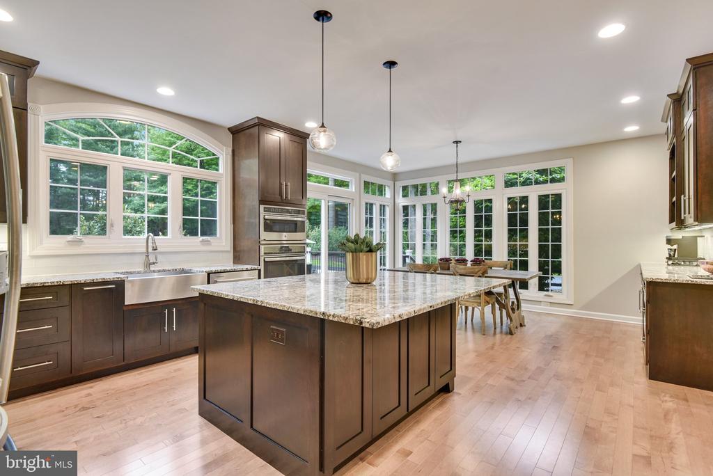 7513 DETWILLER DRIVE