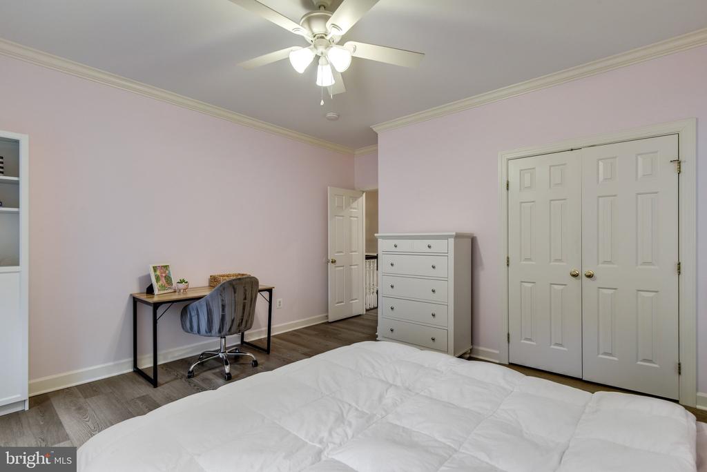 7513 DETWILLER DRIVE