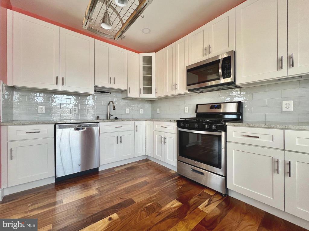 46590 DRYSDALE TERRACE Unit: 201