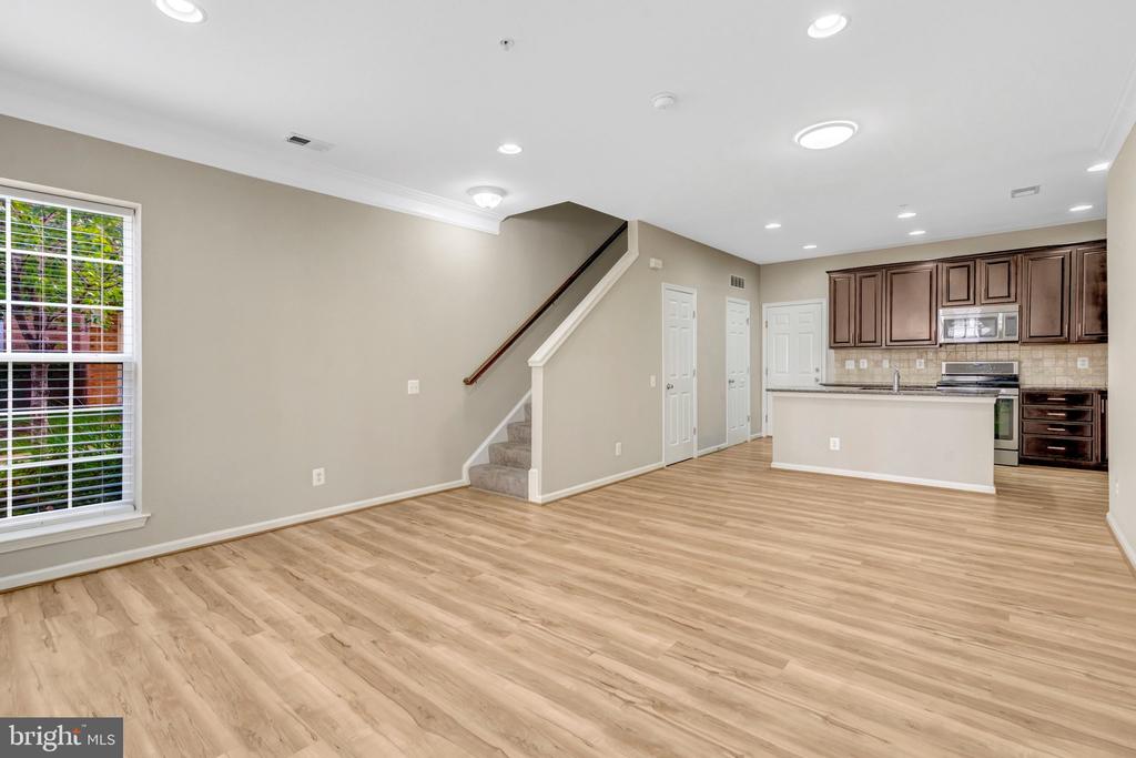42790 LAUDER TERRACE