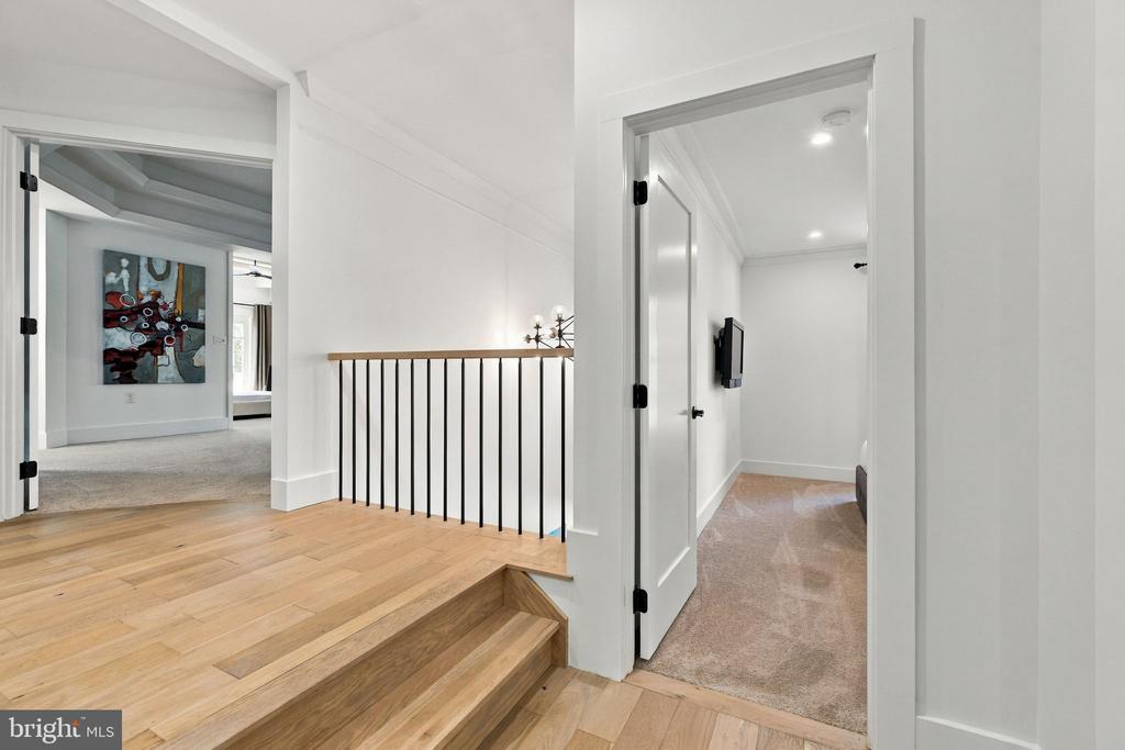 18441 LANIER ISLAND SQUARE