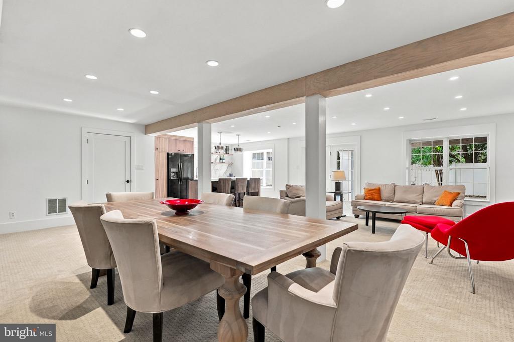 18441 LANIER ISLAND SQUARE