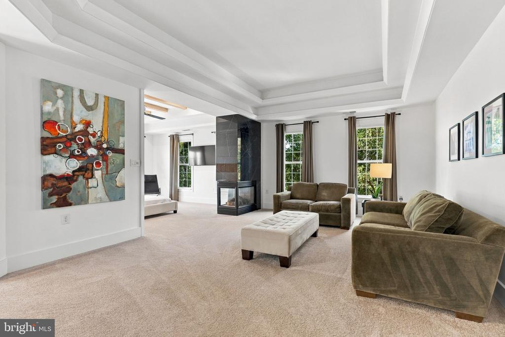 18441 LANIER ISLAND SQUARE