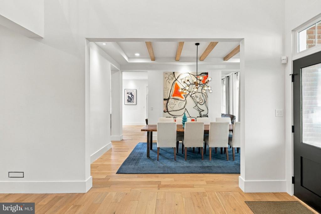 18441 LANIER ISLAND SQUARE