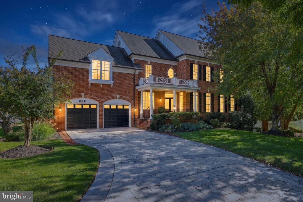 18441 LANIER ISLAND SQUARE
