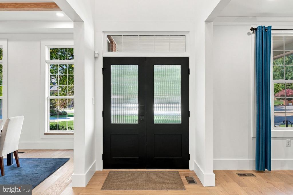 18441 LANIER ISLAND SQUARE