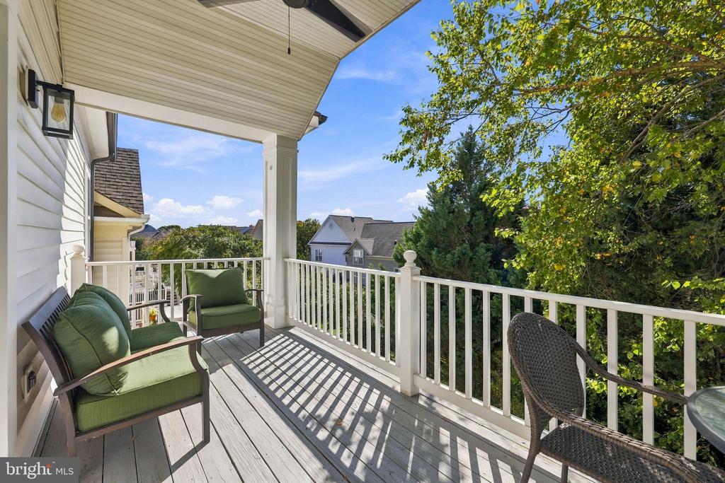 18441 LANIER ISLAND SQUARE