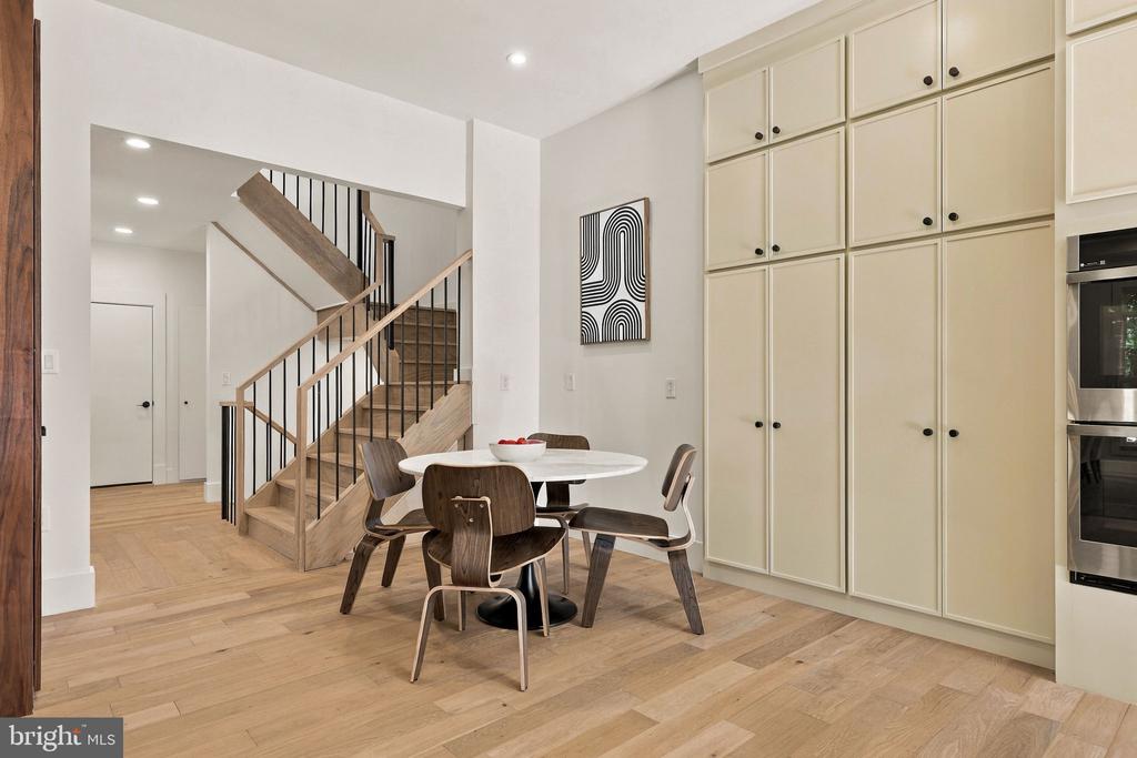 18441 LANIER ISLAND SQUARE