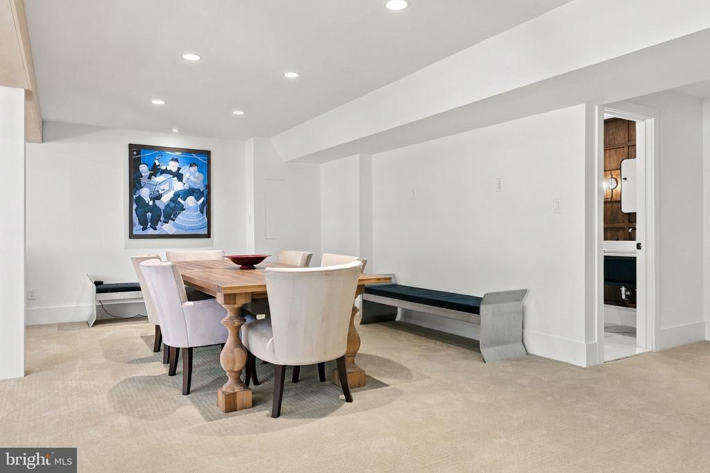 18441 LANIER ISLAND SQUARE