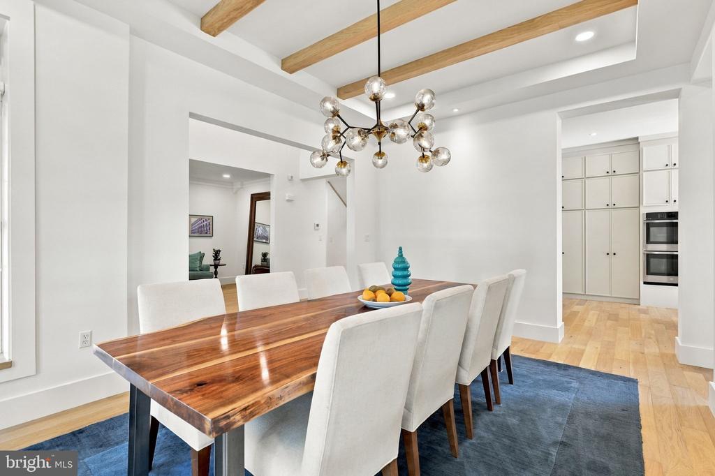 18441 LANIER ISLAND SQUARE