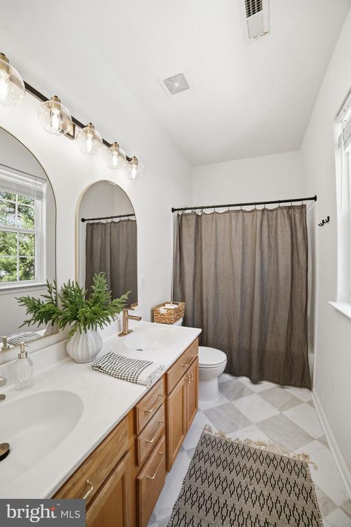 11103 SATURN COURT