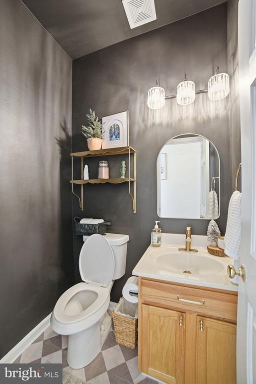 11103 SATURN COURT