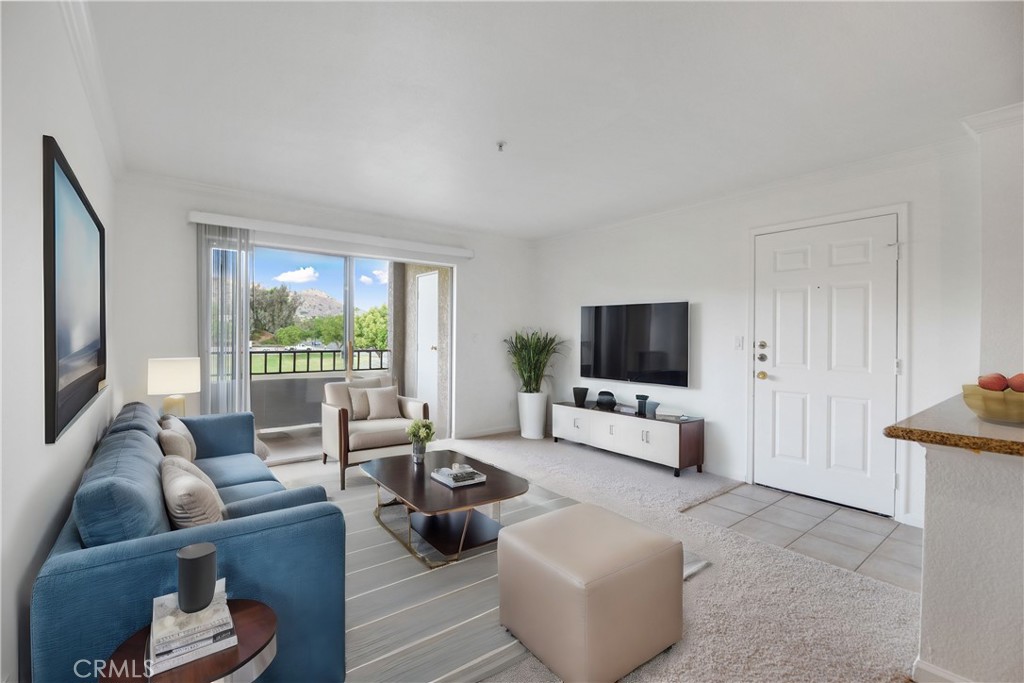 2045 Las Colinas Circle 206