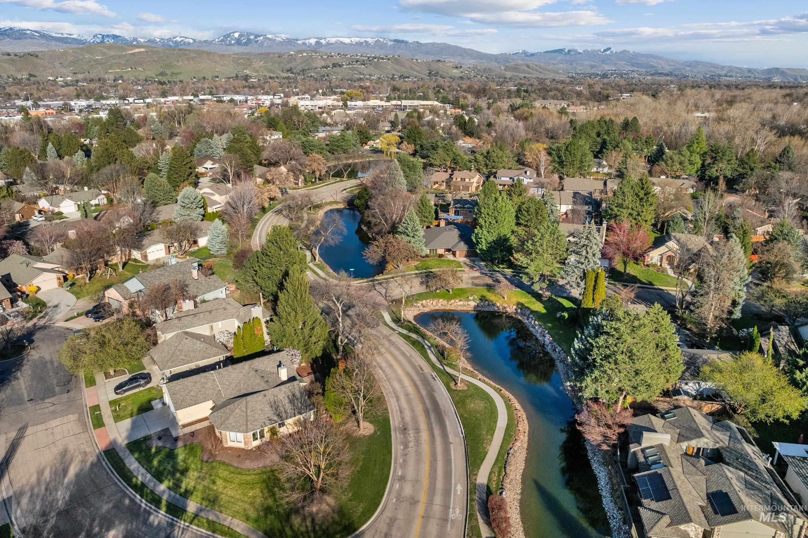 4993 N Rivervista Way