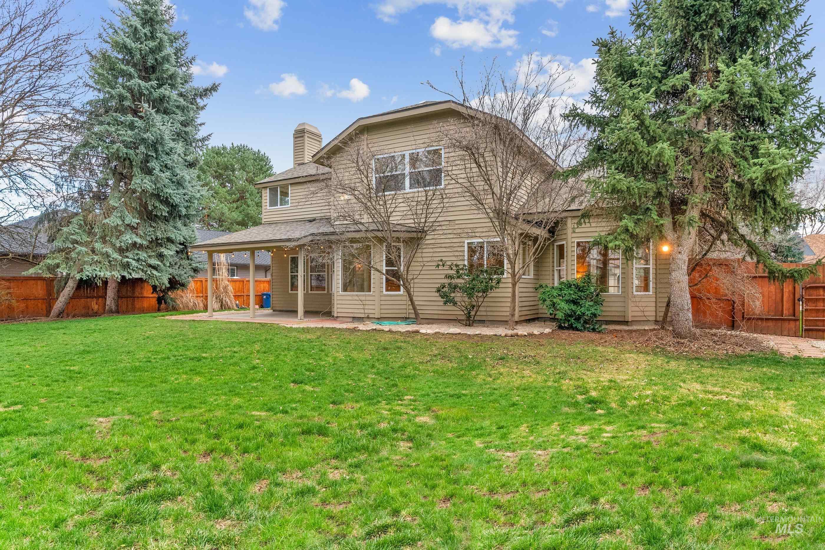 4993 N Rivervista Way