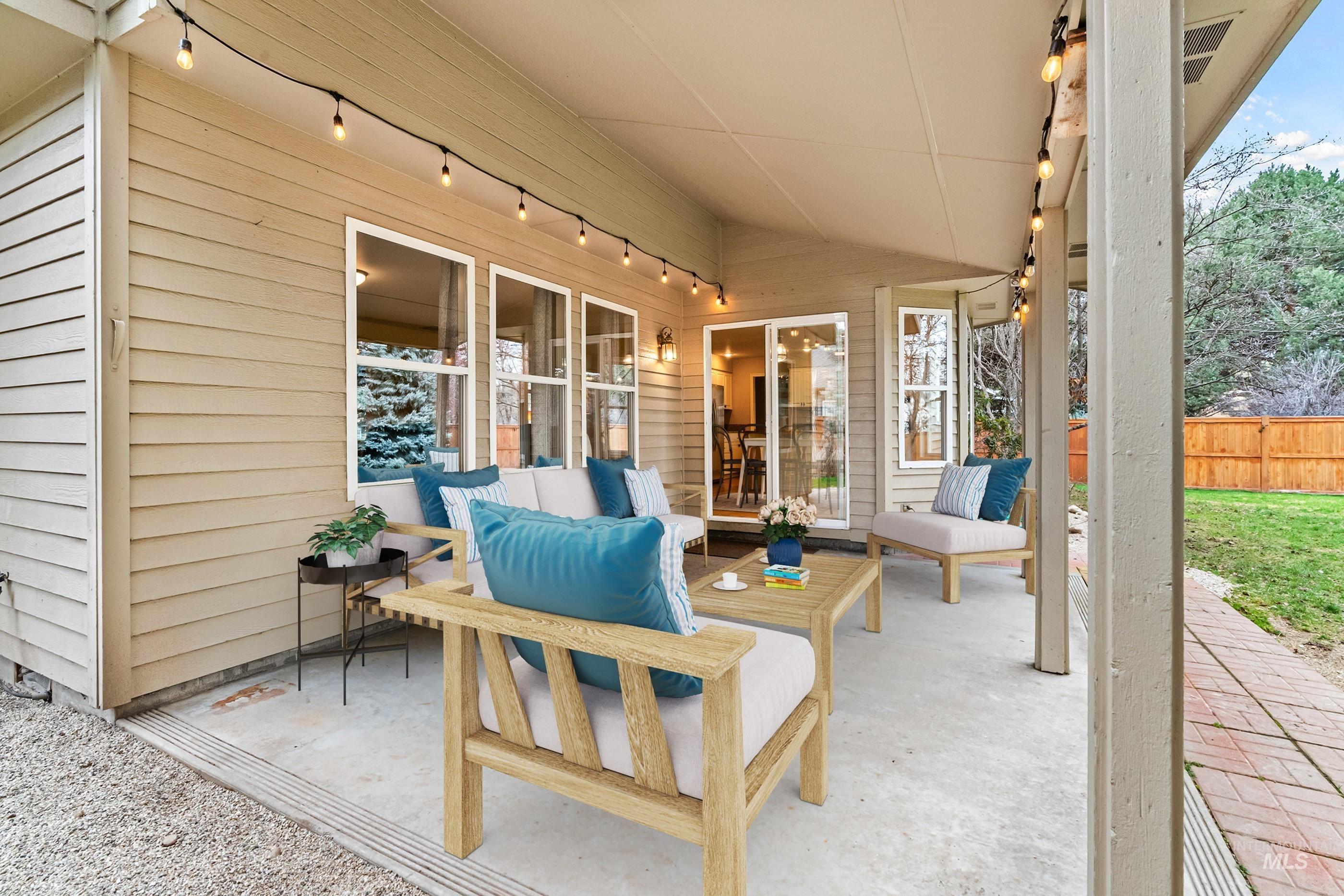 4993 N Rivervista Way