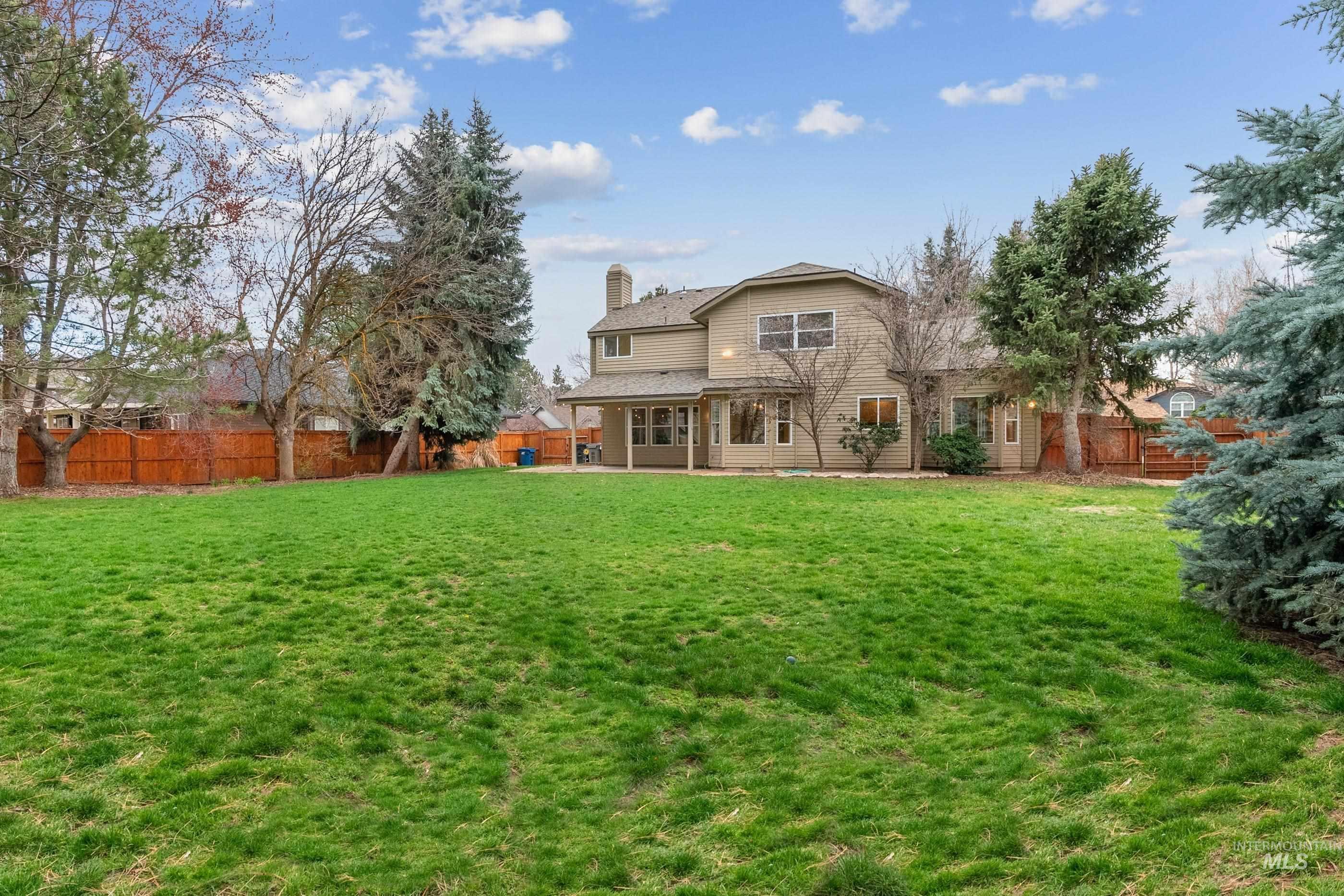 4993 N Rivervista Way