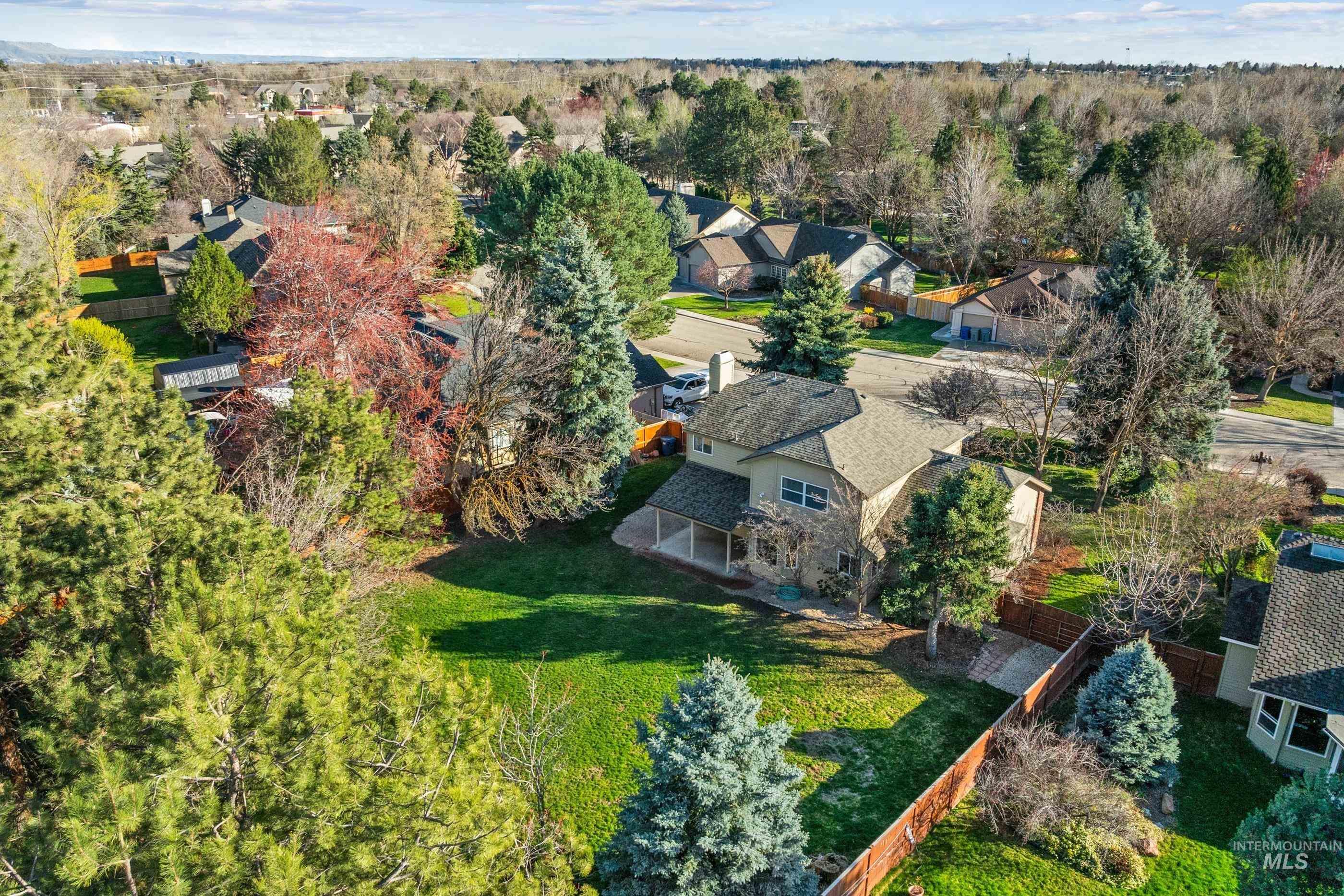 4993 N Rivervista Way