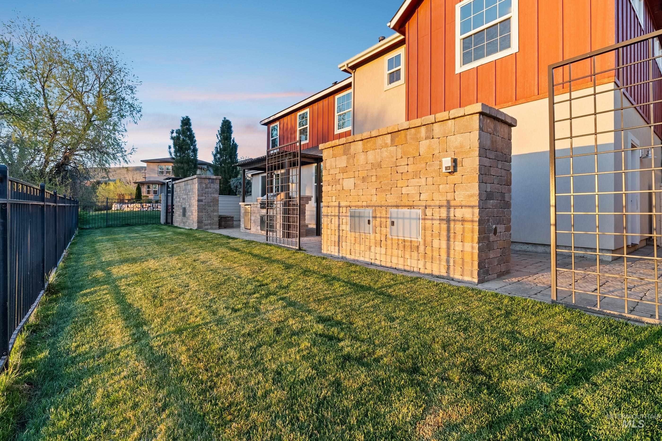 3515 S Pheasant Tail Way