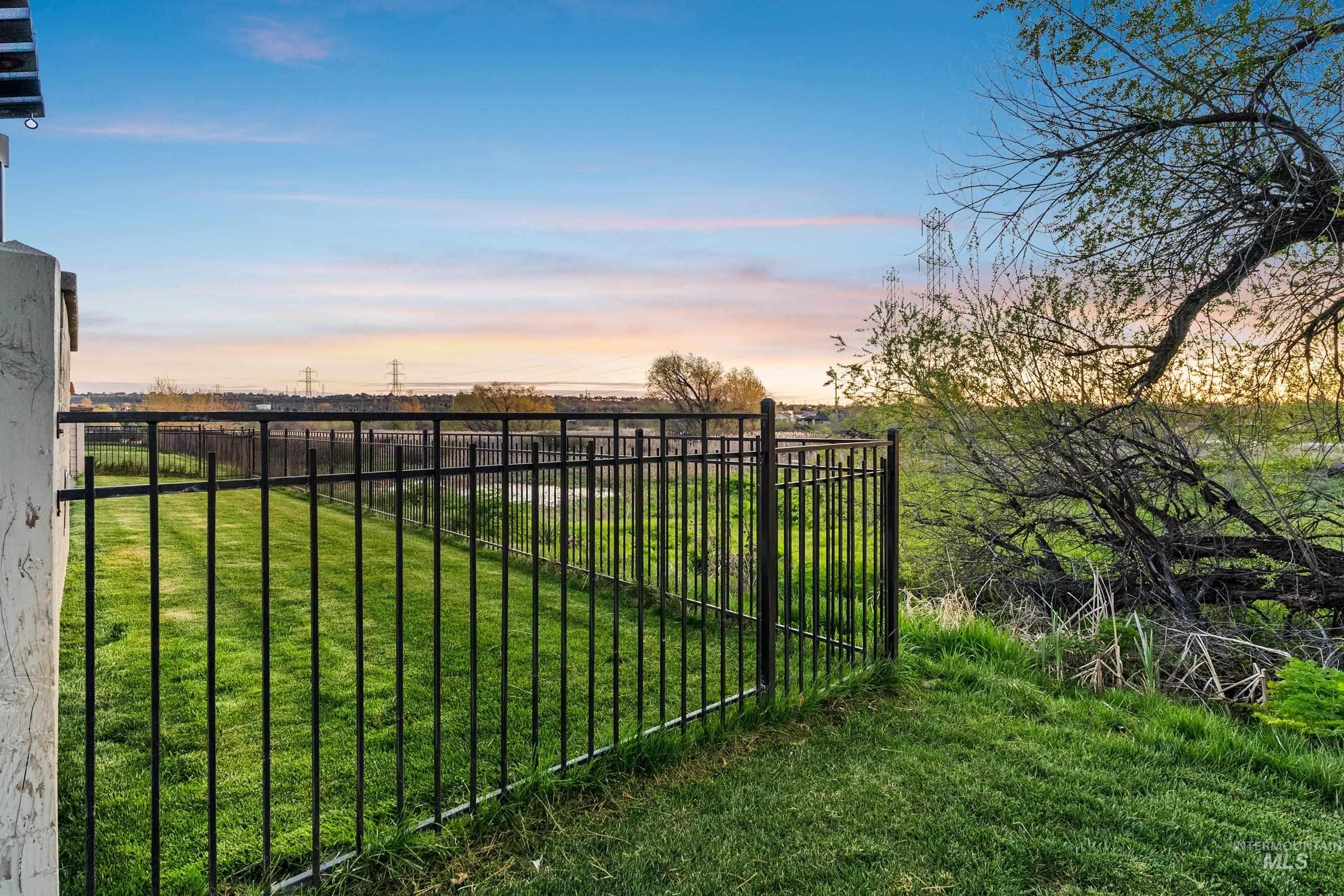 3515 S Pheasant Tail Way