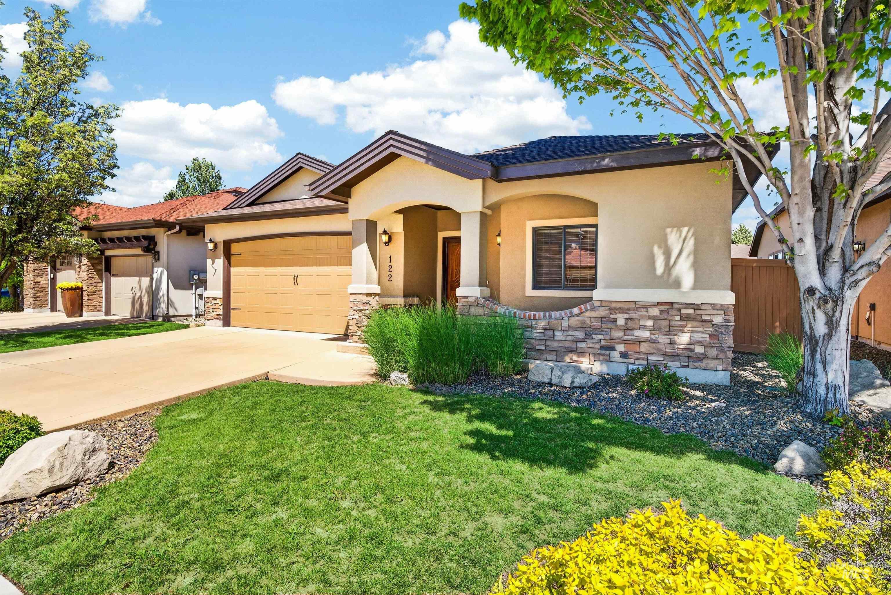 122 E Cholla Hills