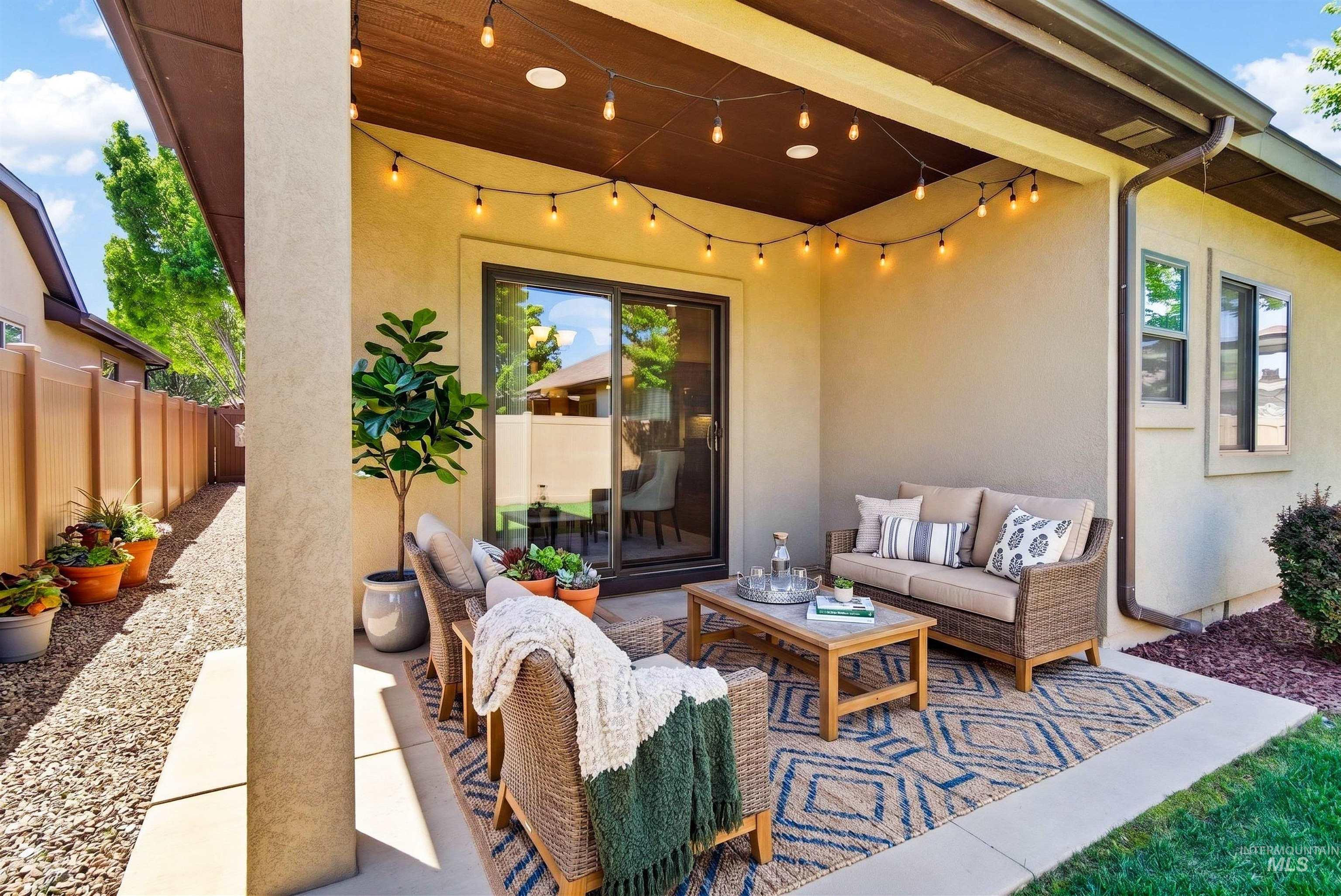 122 E Cholla Hills