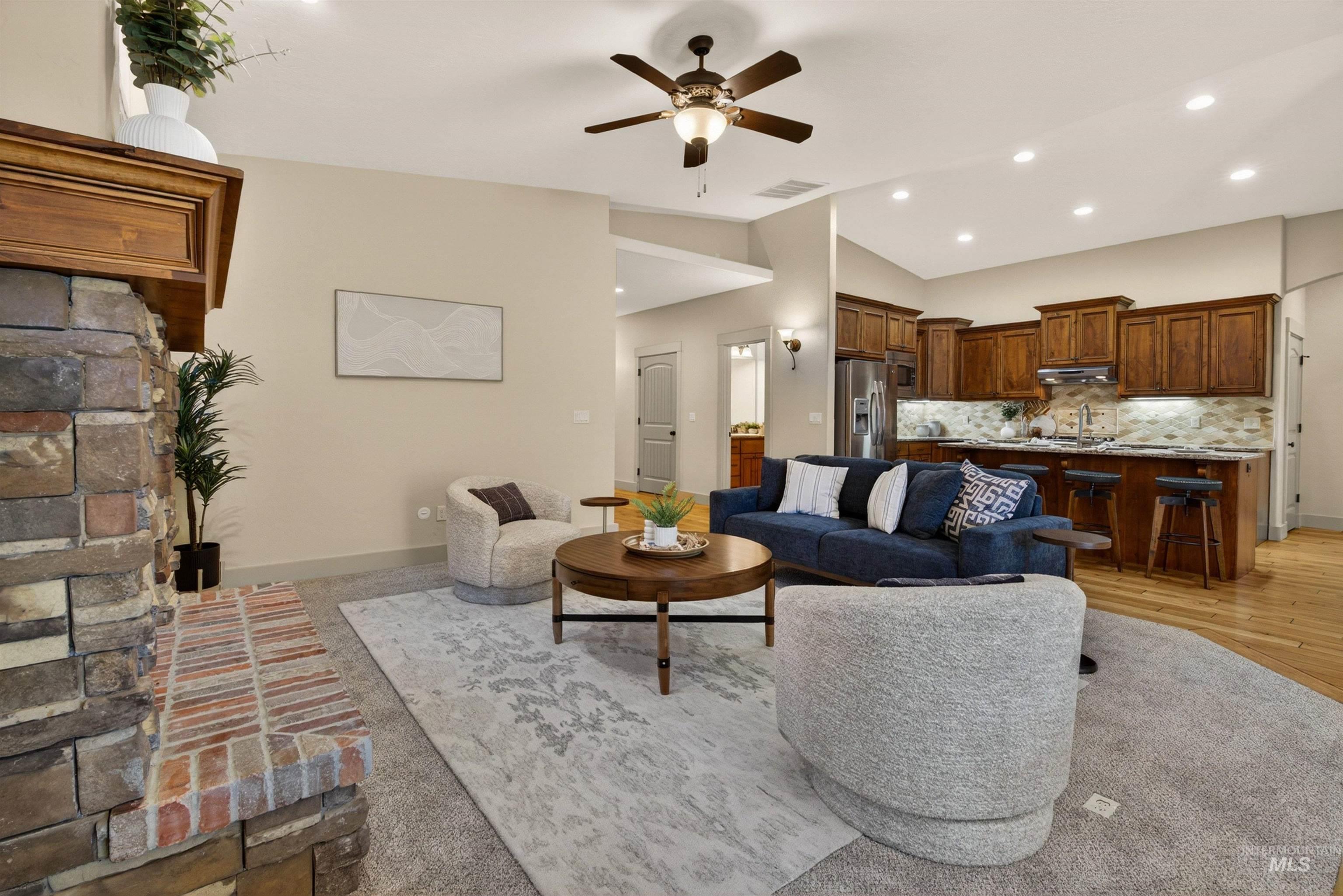 122 E Cholla Hills