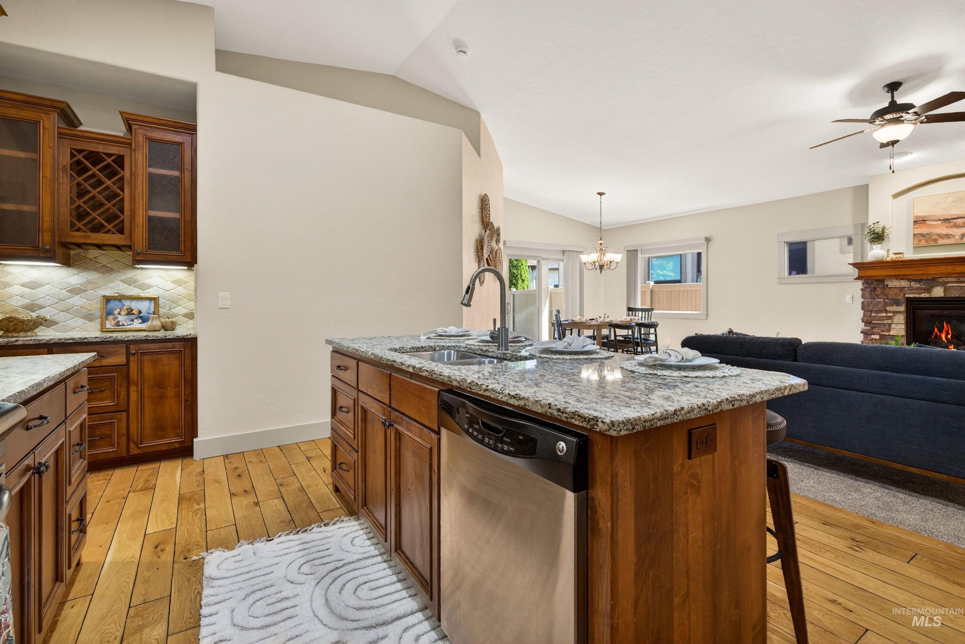 122 E Cholla Hills
