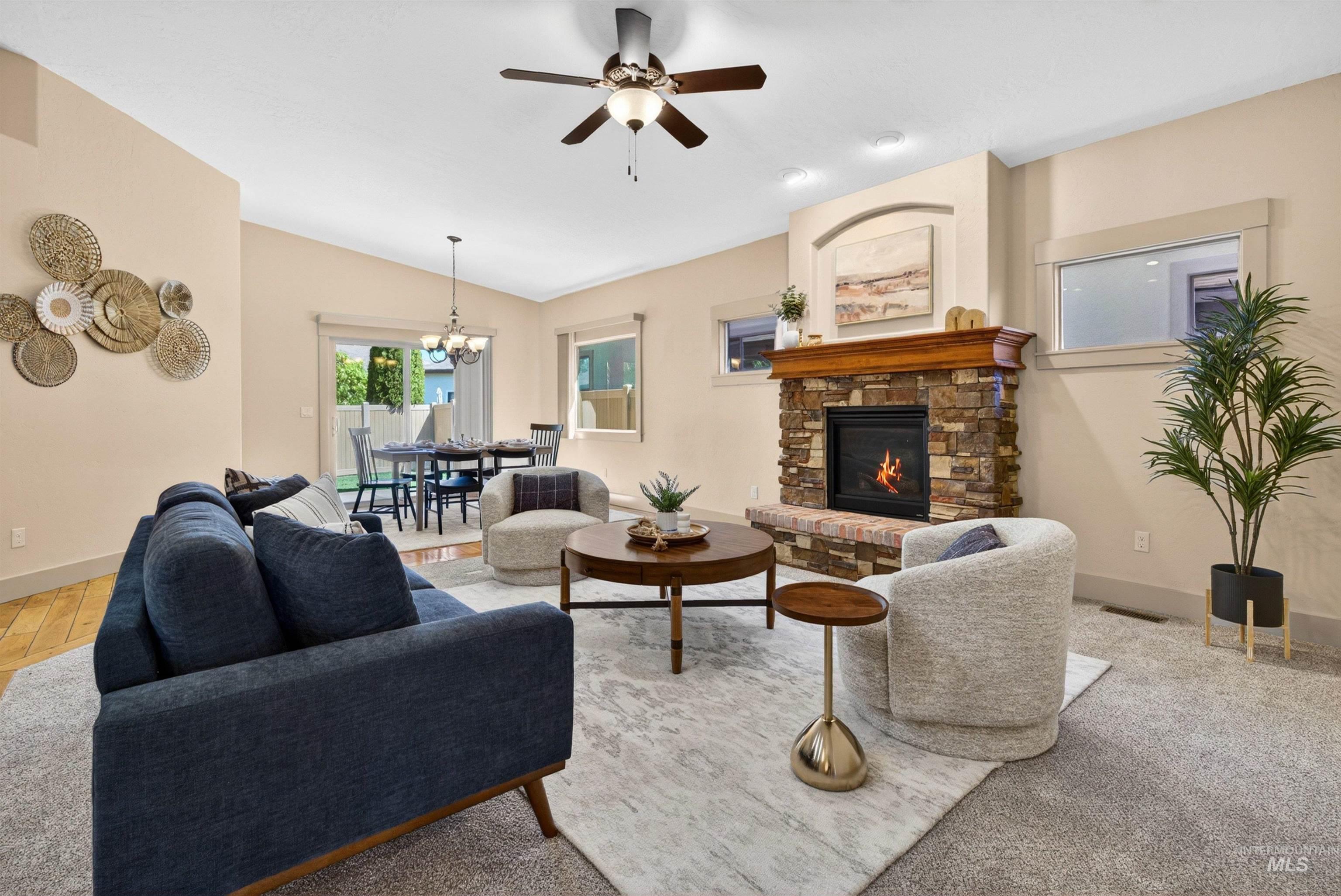 122 E Cholla Hills