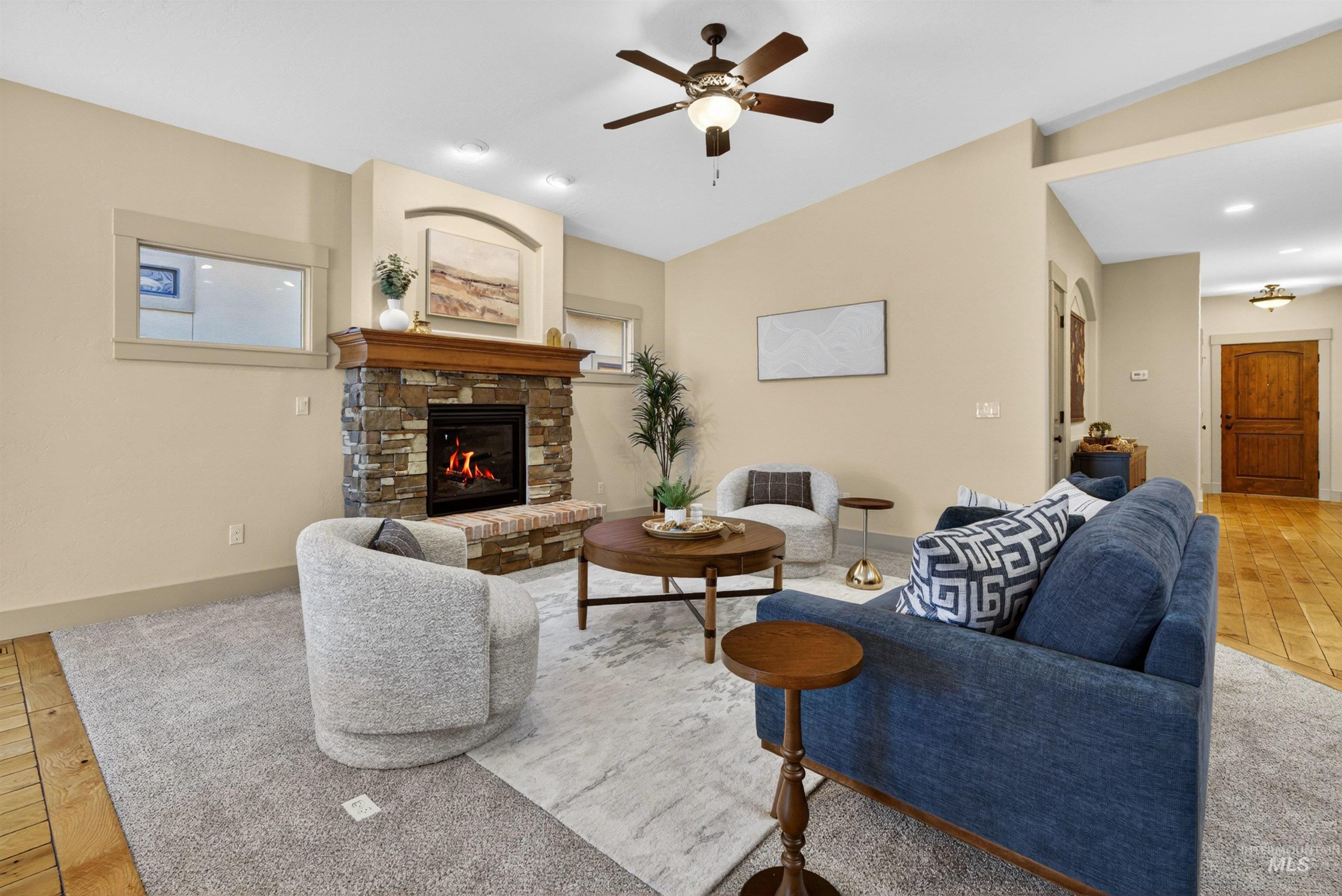 122 E Cholla Hills