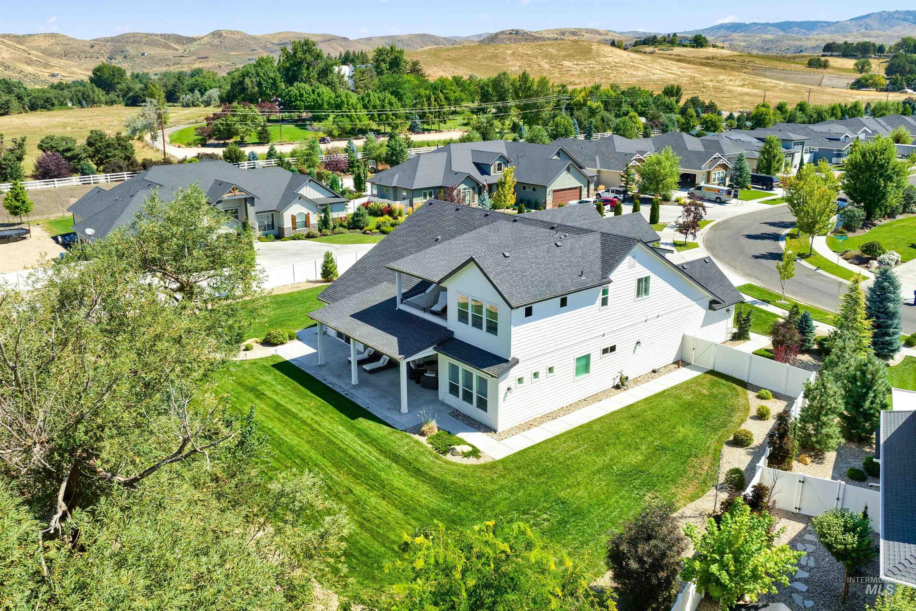 14315 N Otter Tail Way