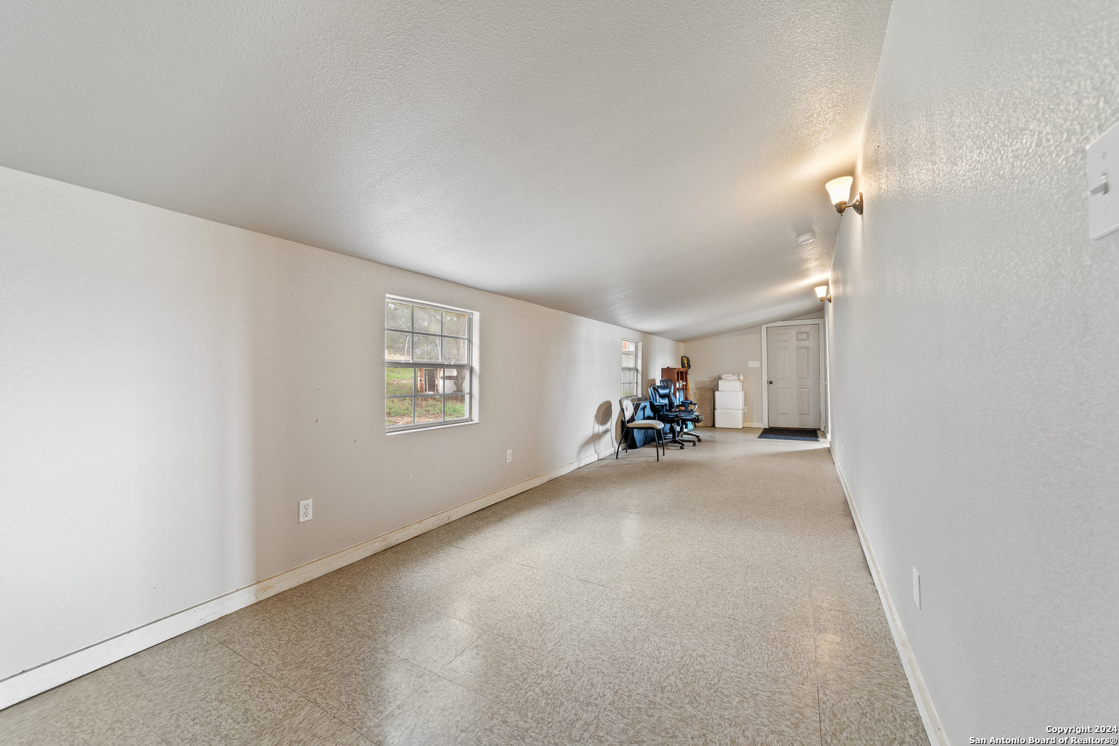 10 SKY LINE DR